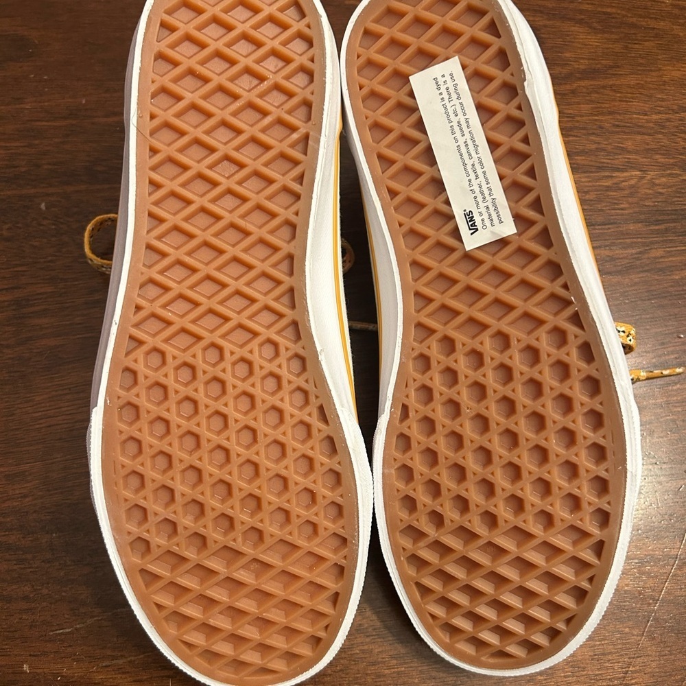Vans Cream and Gold Women's Sneakers - Picture 3 of 4